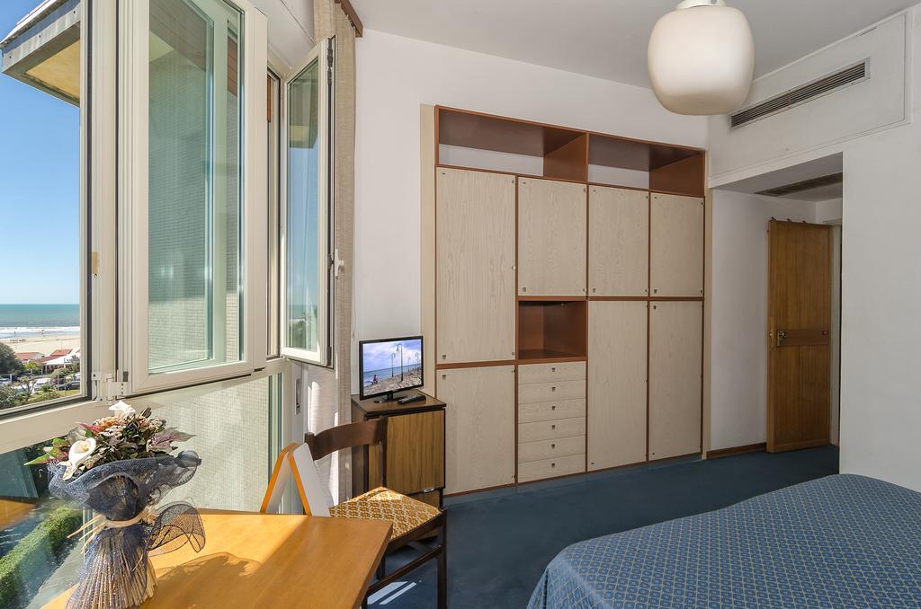Hotel Brasilia Marina di Pietrasanta Dış mekan fotoğraf