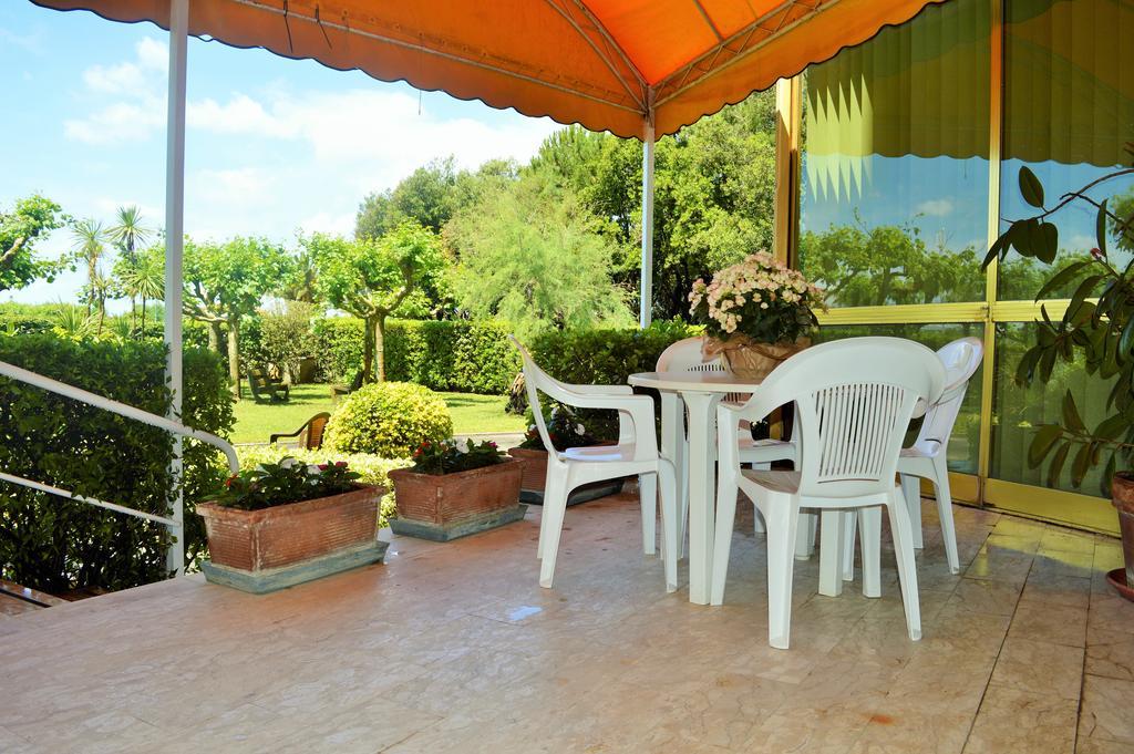 Hotel Brasilia Marina di Pietrasanta Dış mekan fotoğraf