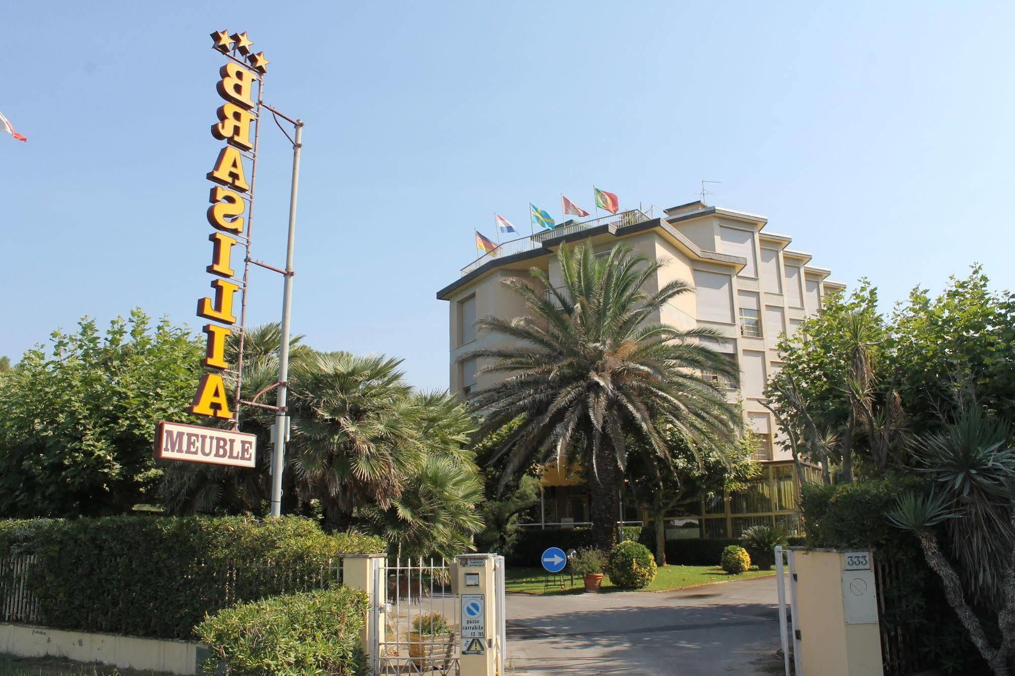 Hotel Brasilia Marina di Pietrasanta Dış mekan fotoğraf
