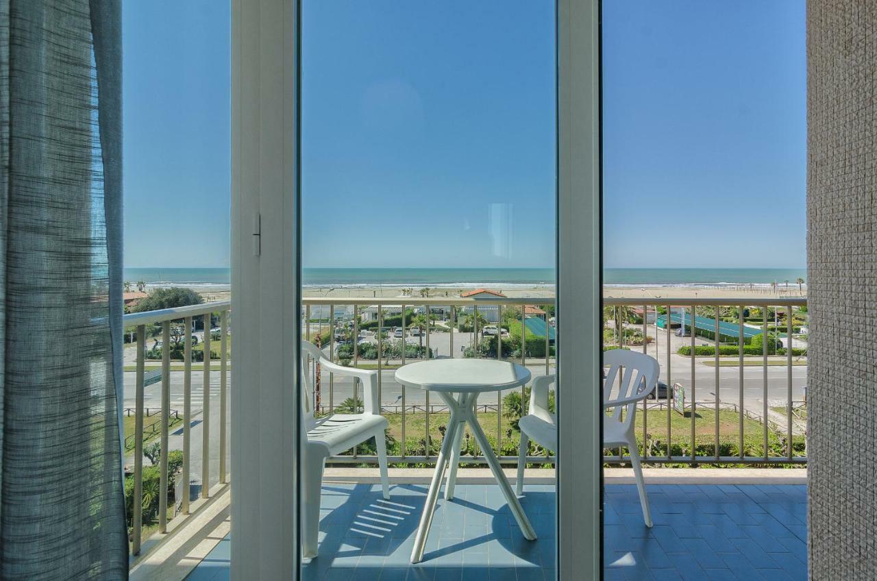 Hotel Brasilia Marina di Pietrasanta Dış mekan fotoğraf